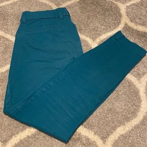 Gap Slim City Ankle pants, color teal, size 2 Short